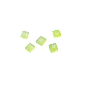 NÁMĚSTÍ svetlo zelený Jade, 3x3 mm GAVBARI, polodrahokam
