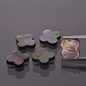 Čtyřlístek z černé mušle 12x12 MM
