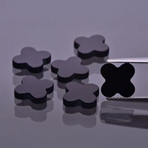 Čtyřlístek z onyxu 10x10 MM
